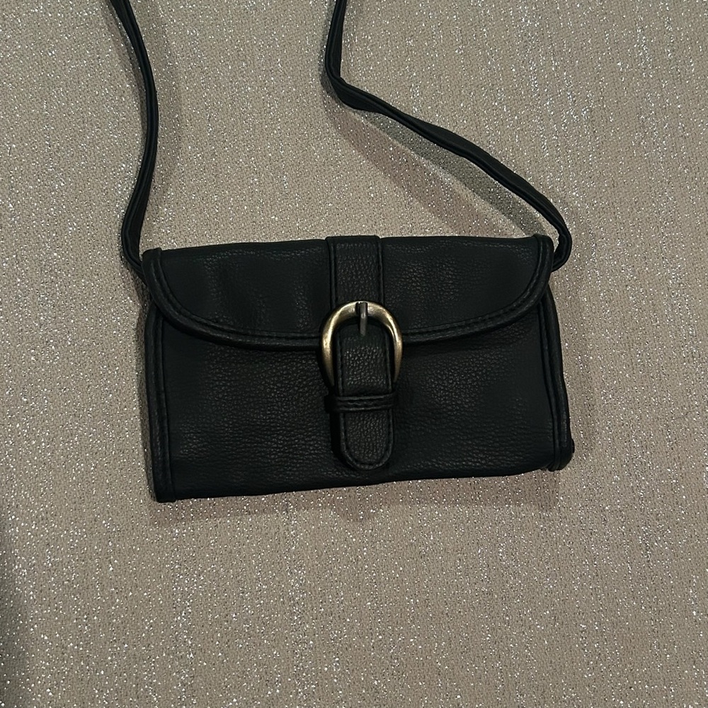 Black envelope wallet with silver buckle and removable strap - Picture 2 of 9
